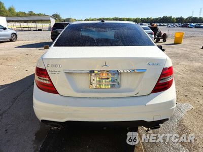 Zdjęcie 6 z 12 samochodu: 2012 MERCEDES-BENZ C 300 4MATIC VIN:WDDGF8BB7CR202012 - miniatura