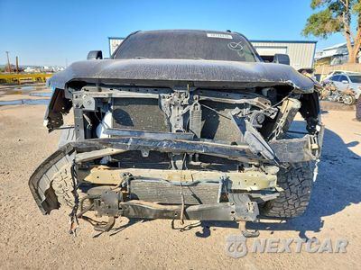 Piąte zdjęcie samochodu w środku: 2017 NISSAN TITAN XD PRO-4X VIN:1N6BA1F40HN556780 - miniatura
