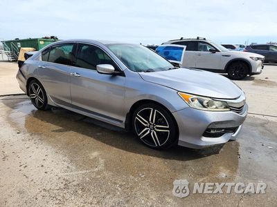 Czwarte zdjęcie samochodu z boku: 2017 HONDA ACCORD SPORT VIN:1HGCR2F59HA018263 - miniatura