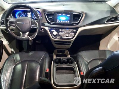 Zdjęcie 8 z 13 samochodu: 2019 CHRYSLER PACIFICA TOURING L VIN:2C4RC1BG9KR550997 - miniatura