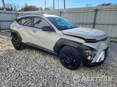 Czwarte zdjęcie samochodu z boku: 2026 HYUNDAI KONA SEL SPORT VIN:KM8HF3AB2TU480182 - miniatura