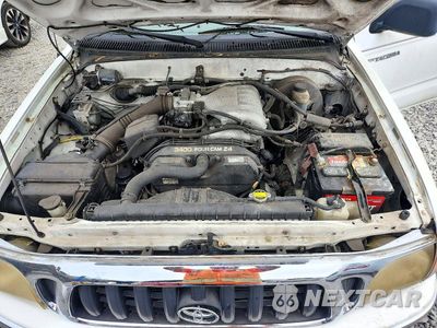 Zdjęcie 11 z 12 samochodu: 2004 TOYOTA TACOMA V6 VIN:5TEWN72N94Z409780 - miniatura