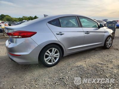Trzecie zdjęcie samochodu z tyłu: 2017 HYUNDAI ELANTRA SE VIN:5NPD84LF7HH070692 - miniatura