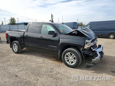 Czwarte zdjęcie samochodu z boku: 2017 CHEVROLET SILVERADO K1500 LT VIN:3GCUKREC1HG425656 - miniatura