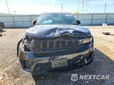 Piąte zdjęcie samochodu w środku: 2025 JEEP GRAND CHEROKEE LIMITED VIN:1C4RJHBG2SC352978 - miniatura