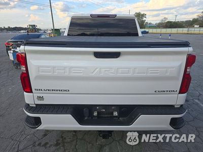 Zdjęcie 6 z 12 samochodu: 2021 CHEVROLET SILVERADO K1500 CUSTOM VIN:3GCPYBEK9MG450356 - miniatura