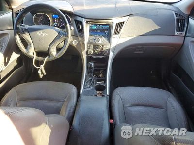 Zdjęcie 8 z 12 samochodu: 2014 HYUNDAI SONATA HYBRID VIN:KMHEC4A49EA110290 - miniatura