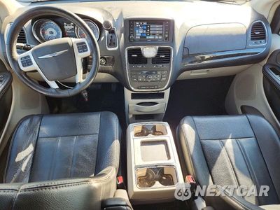 Zdjęcie 8 z 13 samochodu: 2015 CHRYSLER TOWN & COUNTRY TOURING VIN:2C4RC1BG2FR620264 - miniatura