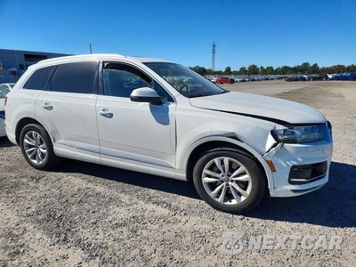 Czwarte zdjęcie samochodu z boku: 2019 AUDI Q7 PREMIUM PLUS VIN:WA1LAAF70KD042842 - miniatura