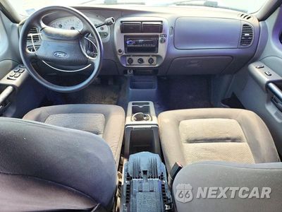 Zdjęcie 8 z 13 samochodu: 2005 FORD EXPLORER SPORT TRAC VIN:1FMZU67K35UA08496 - miniatura