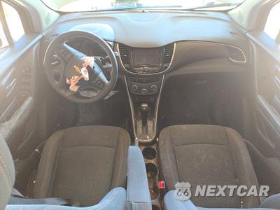 Zdjęcie 8 z 12 samochodu: 2021 CHEVROLET TRAX LS VIN:KL7CJKSB6MB313095 - miniatura