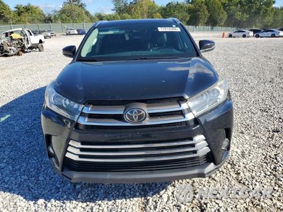 Piąte zdjęcie samochodu w środku: 2018 TOYOTA HIGHLANDER LIMITED VIN:5TDDZRFH7JS889385 - miniatura