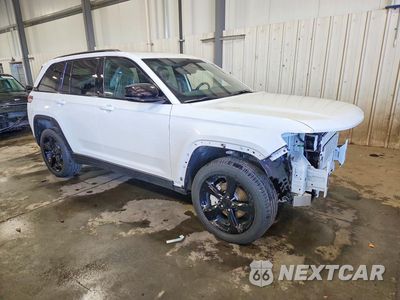 Czwarte zdjęcie samochodu z boku: 2025 JEEP GRAND CHEROKEE LIMITED VIN:1C4RJHBG3SC356778 - miniatura