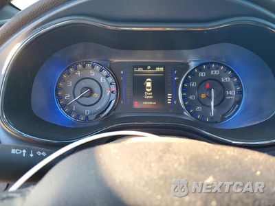 Zdjęcie 9 z 12 samochodu: 2015 CHRYSLER 200 S VIN:1C3CCCBGXFN667190 - miniatura