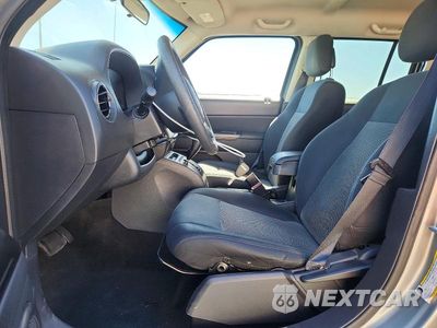 Zdjęcie 7 z 12 samochodu: 2015 JEEP PATRIOT SPORT VIN:1C4NJPBA0FD280571 - miniatura