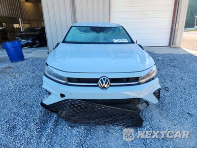 Piąte zdjęcie samochodu w środku: 2025 VOLKSWAGEN JETTA SPORT VIN:3VWBX7BU5SM024529 - miniatura