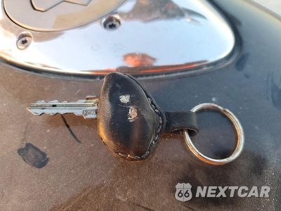 Zdjęcie 8 z 9 samochodu: 1998 BMW R1200 C VIN:WB10434A8WZA62887 - miniatura