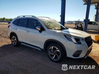 Czwarte zdjęcie samochodu z boku: 2022 SUBARU FORESTER TOURING VIN:JF2SKARC5NH404833 - miniatura