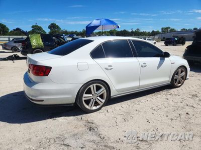 Trzecie zdjęcie samochodu z tyłu: 2016 VOLKSWAGEN JETTA GLI VIN:3VW5T7AJ6GM411677 - miniatura