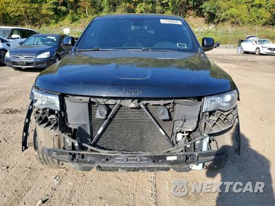 Piąte zdjęcie samochodu w środku: 2018 JEEP GRAND CHEROKEE LAREDO VIN:1C4RJFAG3JC397027 - miniatura