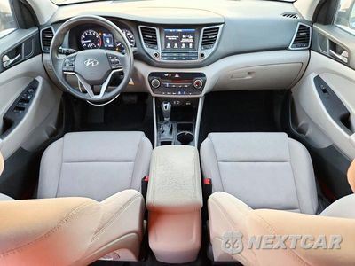 Zdjęcie 8 z 13 samochodu: 2018 HYUNDAI TUCSON SEL VIN:KM8J33A48JU677026 - miniatura