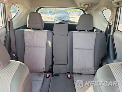Zdjęcie 10 z 13 samochodu: 2013 TOYOTA RAV4 LE VIN:JTMZFREV9D5007357 - miniatura