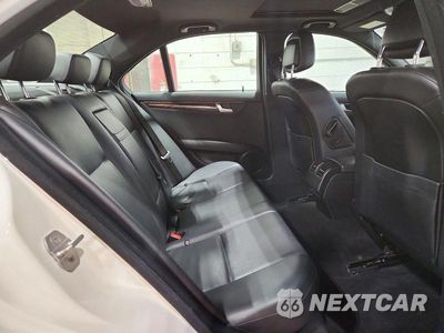 Zdjęcie 10 z 12 samochodu: 2012 MERCEDES-BENZ C 300 4MATIC VIN:WDDGF8BB4CA703387 - miniatura
