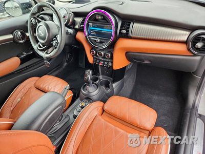 Zdjęcie 8 z 12 samochodu: 2020 MINI COOPER S VIN:WMWXR5C01L2L53821 - miniatura