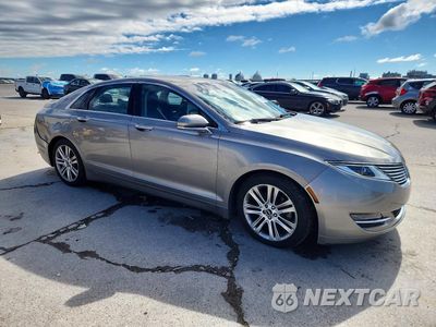 Czwarte zdjęcie samochodu z boku: 2015 LINCOLN MKZ VIN:3LN6L2GK0FR615978 - miniatura