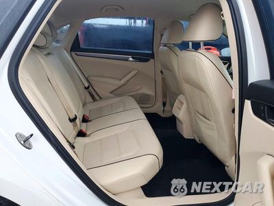 Zdjęcie 10 z 12 samochodu: 2017 VOLKSWAGEN PASSAT R-LINE VIN:1VWDT7A34HC048313 - miniatura