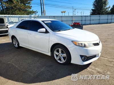 Czwarte zdjęcie samochodu z boku: 2014 TOYOTA CAMRY SE VIN:4T1BF1FK4EU395348 - miniatura