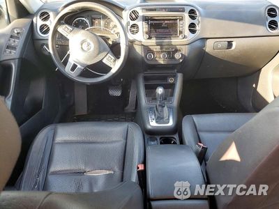 Zdjęcie 8 z 13 samochodu: 2012 VOLKSWAGEN TIGUAN S VIN:WVGAV7AX8CW510331 - miniatura