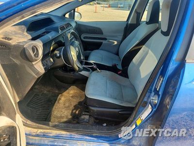 Zdjęcie 7 z 12 samochodu: 2013 TOYOTA PRIUS C ONE VIN:JTDKDTB35D1539669 - miniatura