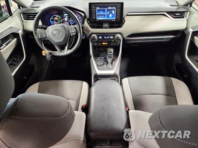 Zdjęcie 8 z 13 samochodu: 2021 TOYOTA RAV4 HYBRID XLE VIN:2T3R6RFV5MW003913 - miniatura