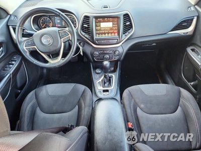 Zdjęcie 8 z 13 samochodu: 2015 JEEP CHEROKEE LATITUDE VIN:1C4PJMCS1FW502490 - miniatura