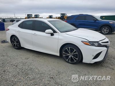 Czwarte zdjęcie samochodu z boku: 2018 TOYOTA CAMRY SE VIN:4T1B11HKXJU128611 - miniatura