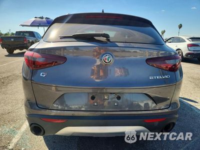 Zdjęcie 6 z 13 samochodu: 2018 ALFA ROMEO STELVIO VIN:ZASFAKAN0J7B68847 - miniatura