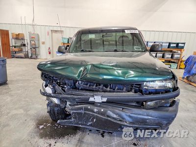 Piąte zdjęcie samochodu w środku: 2002 CHEVROLET SILVERADO 1500 VIN:1GCEK14V22Z294236 - miniatura