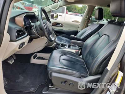 Zdjęcie 7 z 13 samochodu: 2017 CHRYSLER PACIFICA TOURING L VIN:2C4RC1BG9HR534338 - miniatura