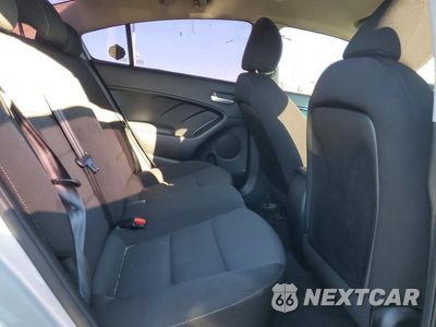 Zdjęcie 10 z 12 samochodu: 2018 KIA FORTE LX VIN:3KPFK4A78JE214170 - miniatura
