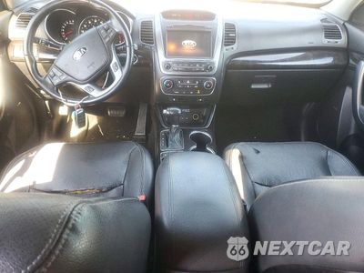 Zdjęcie 8 z 13 samochodu: 2014 KIA SORENTO EX VIN:5XYKUDA76EG459549 - miniatura