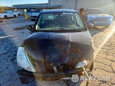 Piąte zdjęcie samochodu w środku: 2011 NISSAN VERSA 1.8 S VIN:3N1BC1CP4BL365921 - miniatura