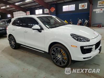 Czwarte zdjęcie samochodu z boku: 2017 PORSCHE CAYENNE TURBO VIN:WP1AC2A25HLA97213 - miniatura