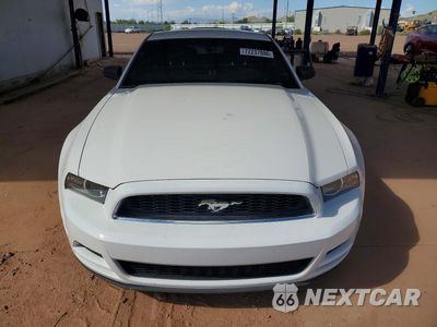 Piąte zdjęcie samochodu w środku: 2014 FORD MUSTANG VIN:1ZVBP8AM6E5205205 - miniatura
