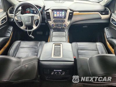 Zdjęcie 8 z 12 samochodu: 2017 GMC YUKON XL DENALI VIN:1GKS2HKJXHR197648 - miniatura