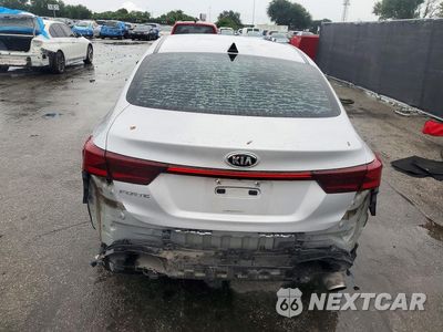 Zdjęcie 6 z 13 samochodu: 2019 KIA FORTE LXS VIN:3KPF24AD8KE046652 - miniatura