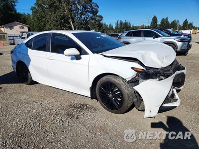 Czwarte zdjęcie samochodu z boku: 2025 TOYOTA CAMRY SE VIN:4T1DBADK9SU510741 - miniatura