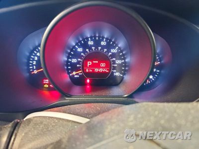 Zdjęcie 9 z 13 samochodu: 2015 KIA SOUL + VIN:KNDJP3A55F7160449 - miniatura