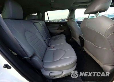 Zdjęcie 6 z 12 samochodu: 2021 TOYOTA HIGHLANDER XLE VIN:5TDHZRBHXMS078269 - miniatura