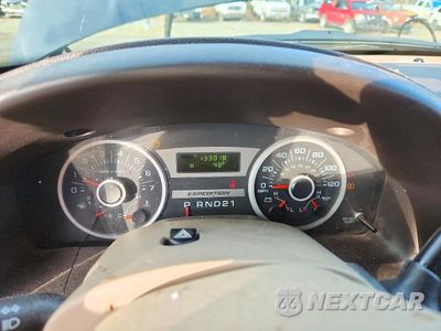 Zdjęcie 9 z 13 samochodu: 2005 FORD EXPEDITION XLT VIN:1FMPU16545LA57833 - miniatura